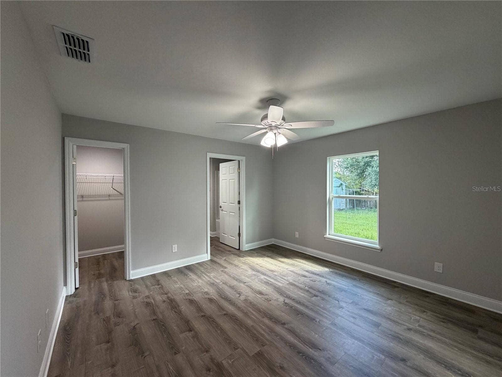 306 SW 1ST AVE, Mulberry, FL 33860 Primary bed