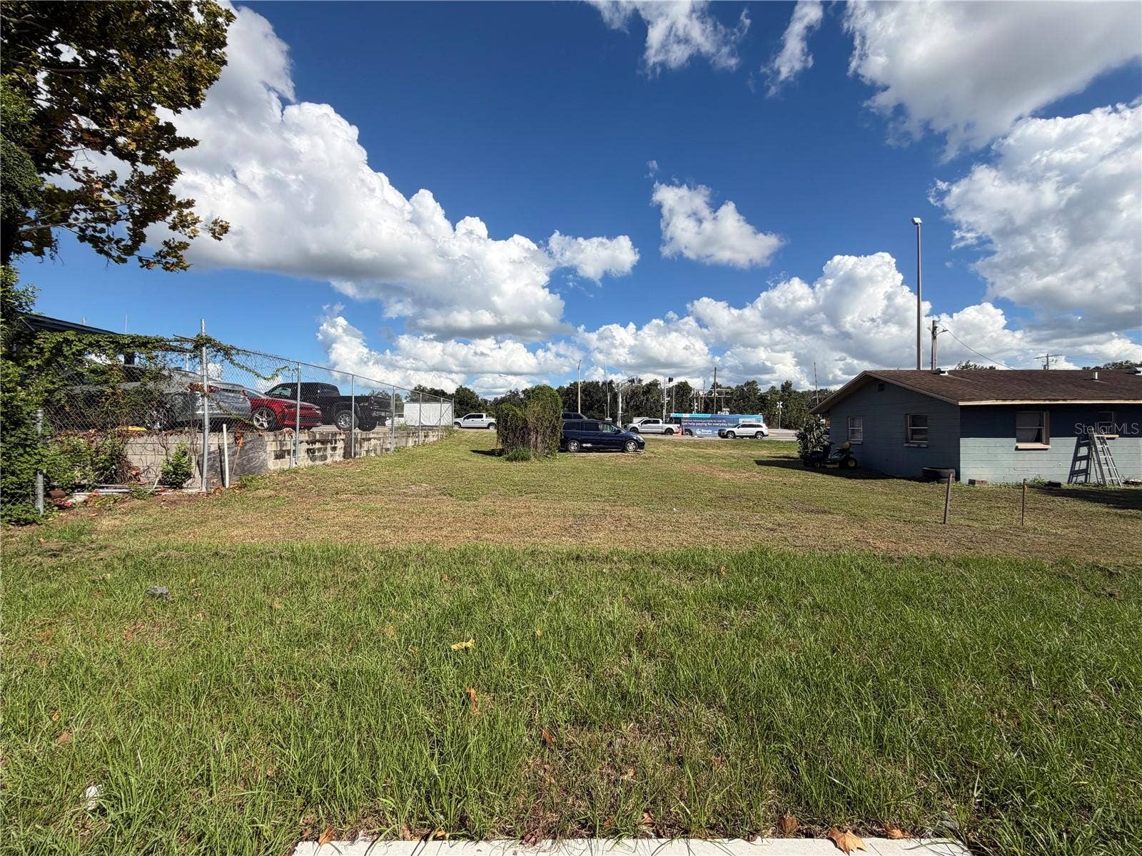 306 SW 1ST AVE, Mulberry, FL 33860 Backyard