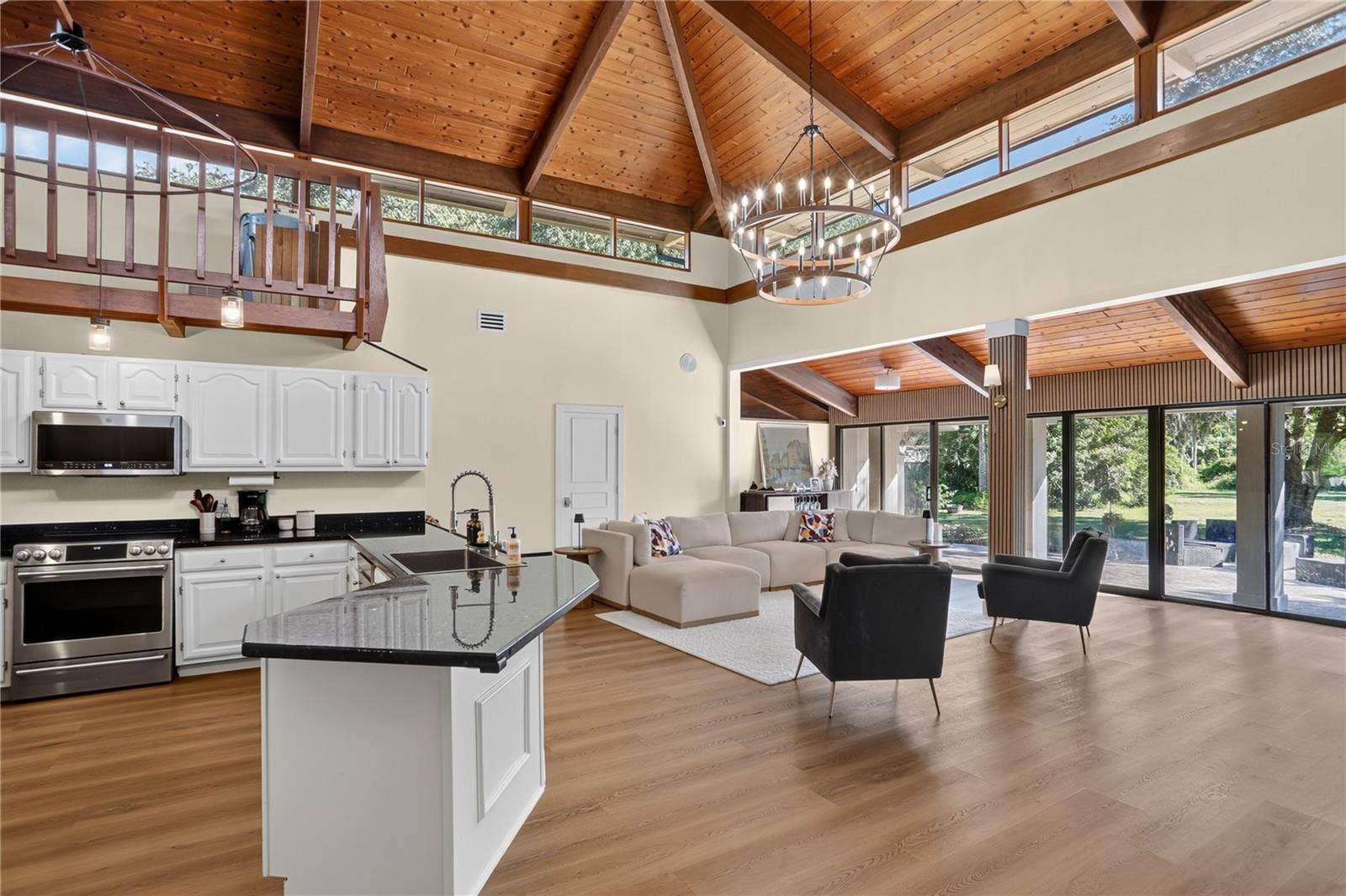 2313 INDIAN MOUND TRAIL, Kissimmee, FL 34746 Kitchen/ Living Room