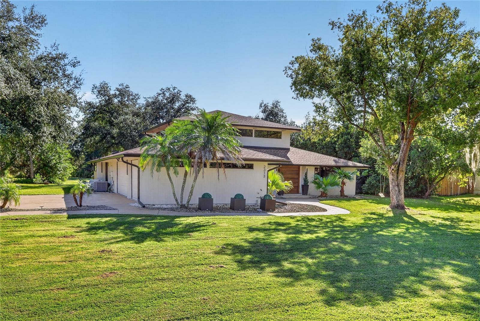 2313 INDIAN MOUND TRAIL, Kissimmee, FL 34746 3 Car Garage