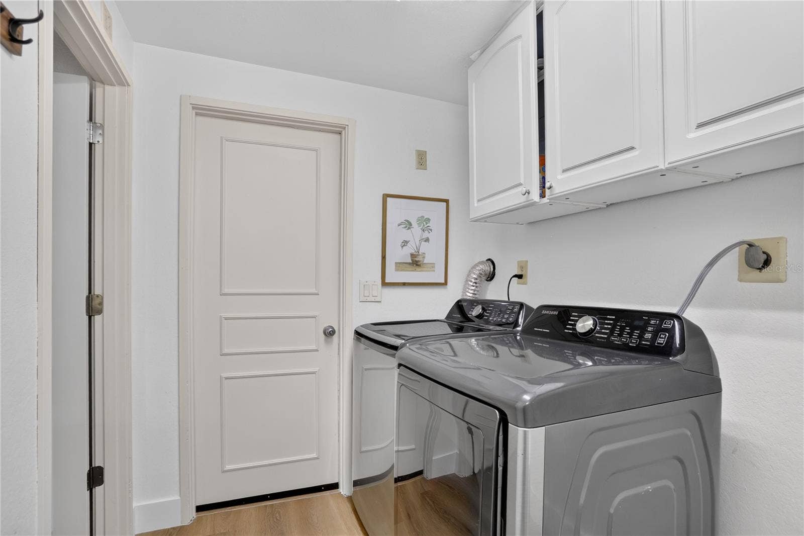 2313 INDIAN MOUND TRAIL, Kissimmee, FL 34746 Laundry Room