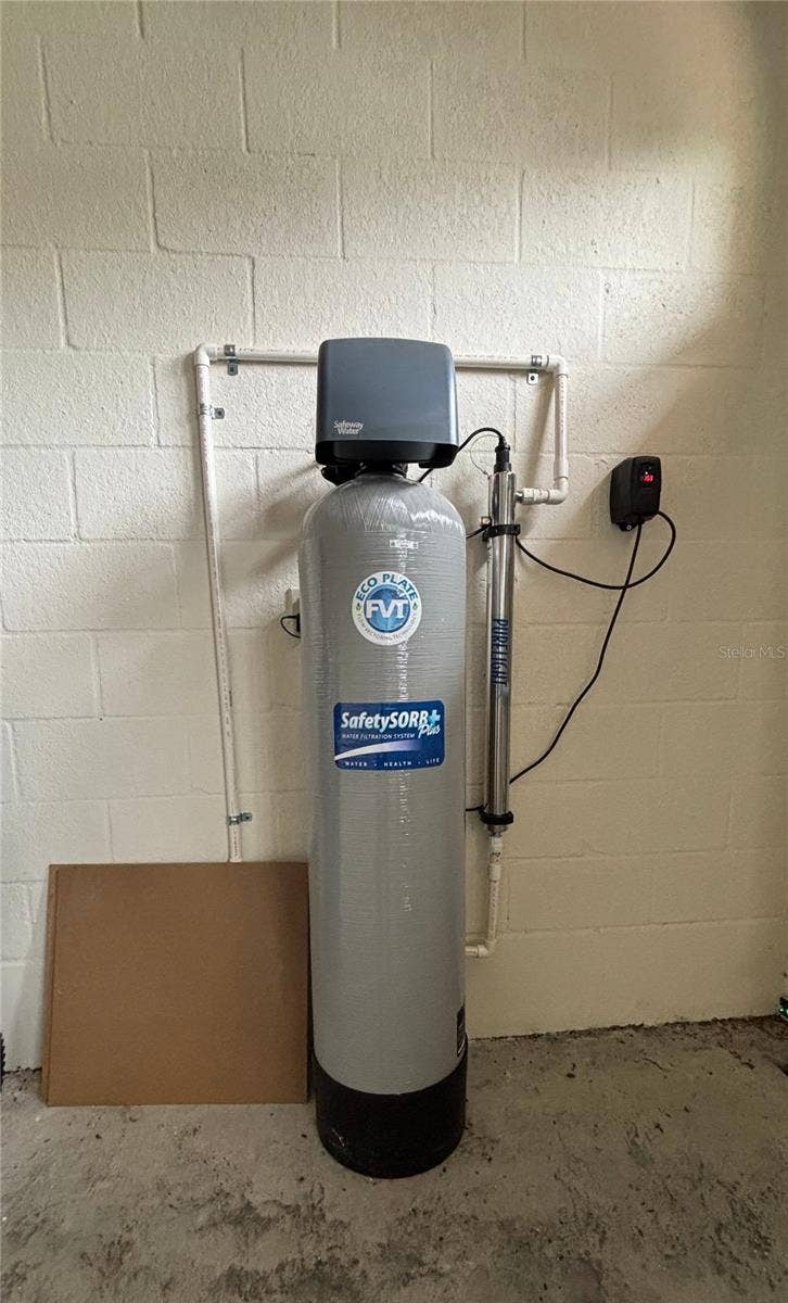 6240 PINEHURST LOOP, Winter Haven, FL 33884 Water Filtration System