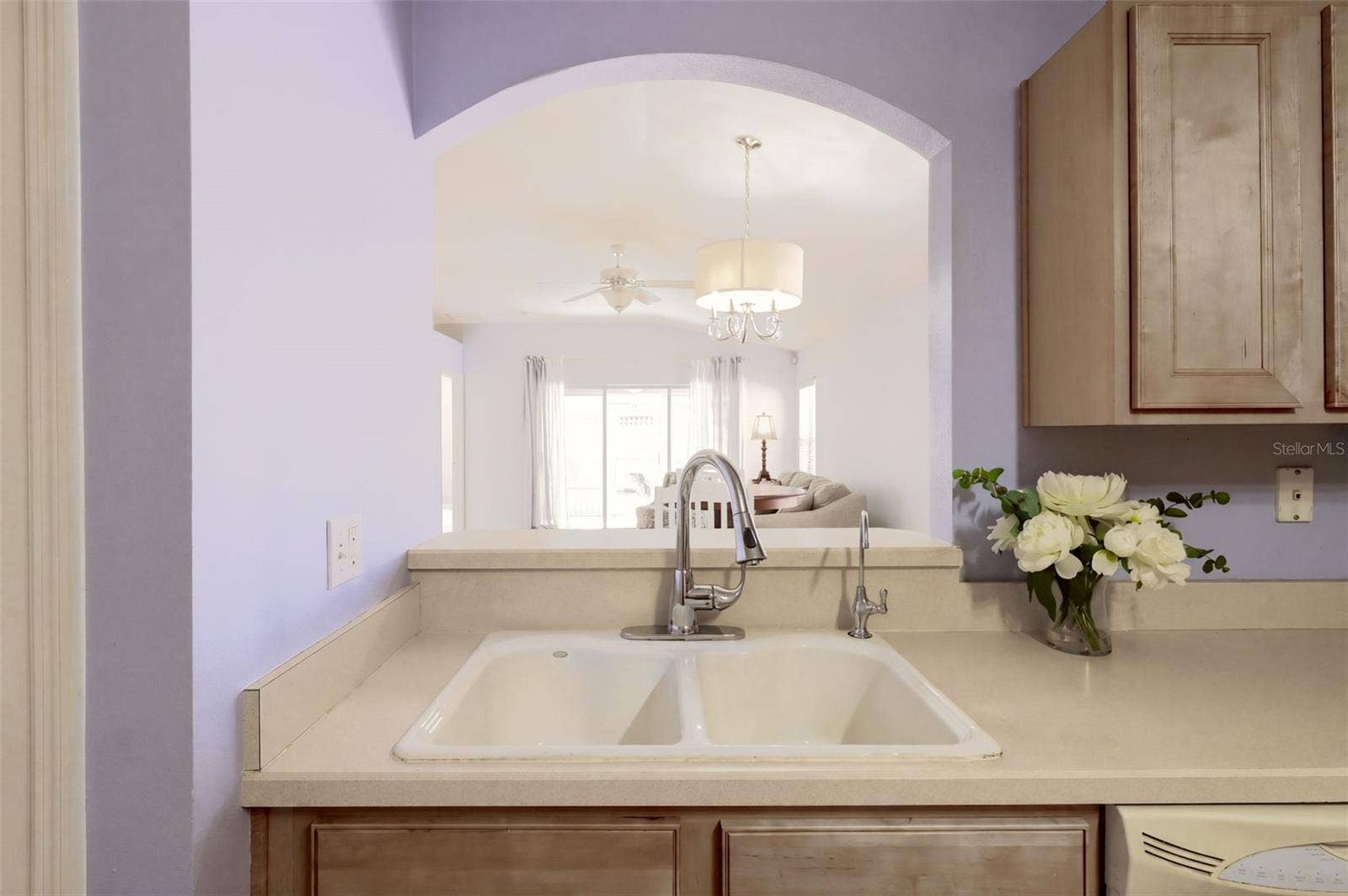3437 GRENVILLE DRIVE, Winter Haven, FL 33884 Reverse osmosis at the kitchen sink, Gooseneck Faucet and convenient pass thru into the dining room