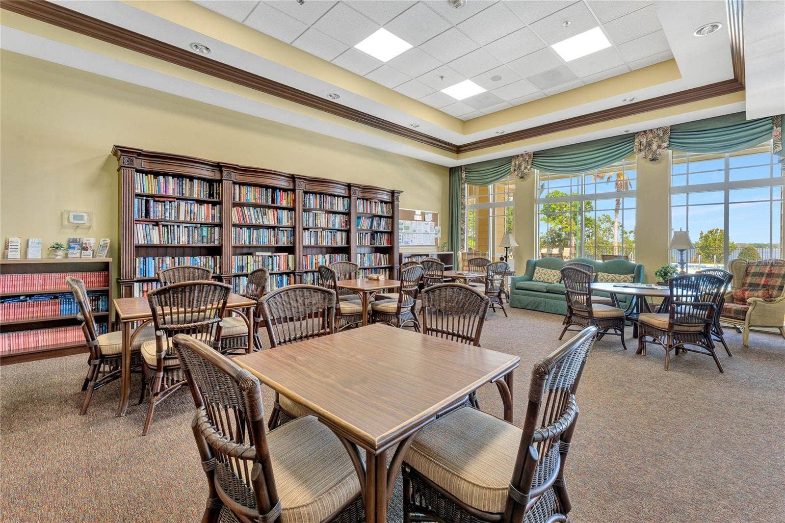 3437 GRENVILLE DRIVE, Winter Haven, FL 33884 Community Library