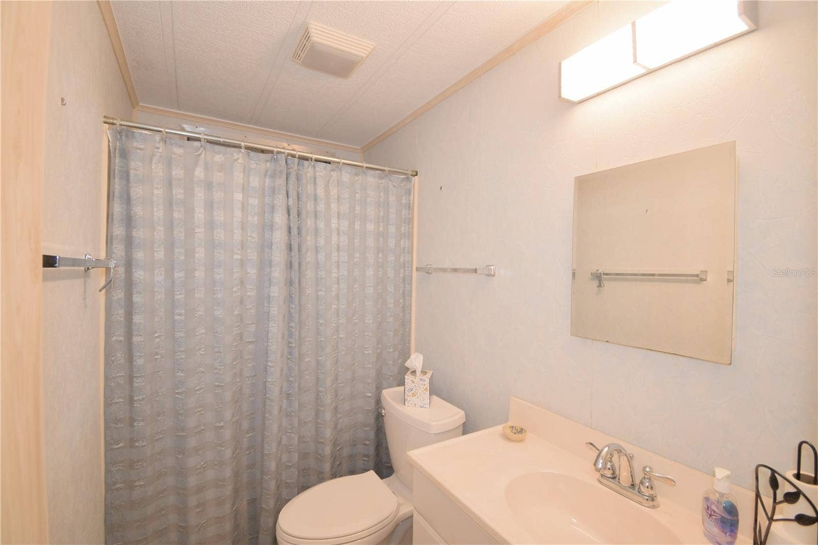 4235 CEDARWOOD STREET, Winter Haven, FL 33880 4235 CEDARWOOD STREET, Winter Haven, FL 33880