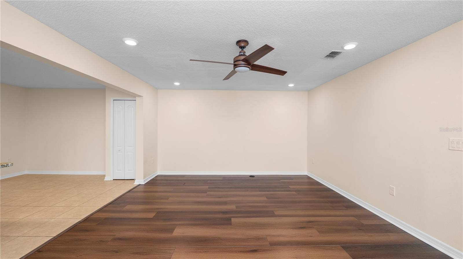 3741 WOODBURY HILL LOOP, Lakeland, FL 33810
