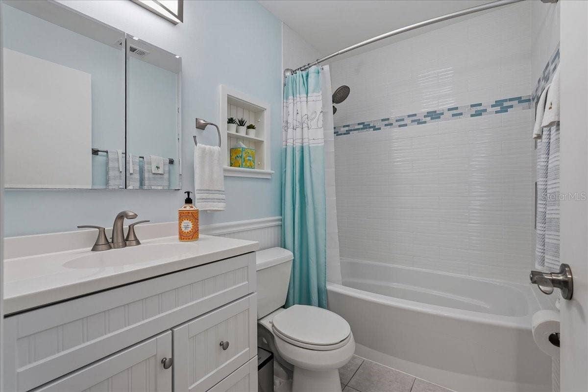 Full bathroom