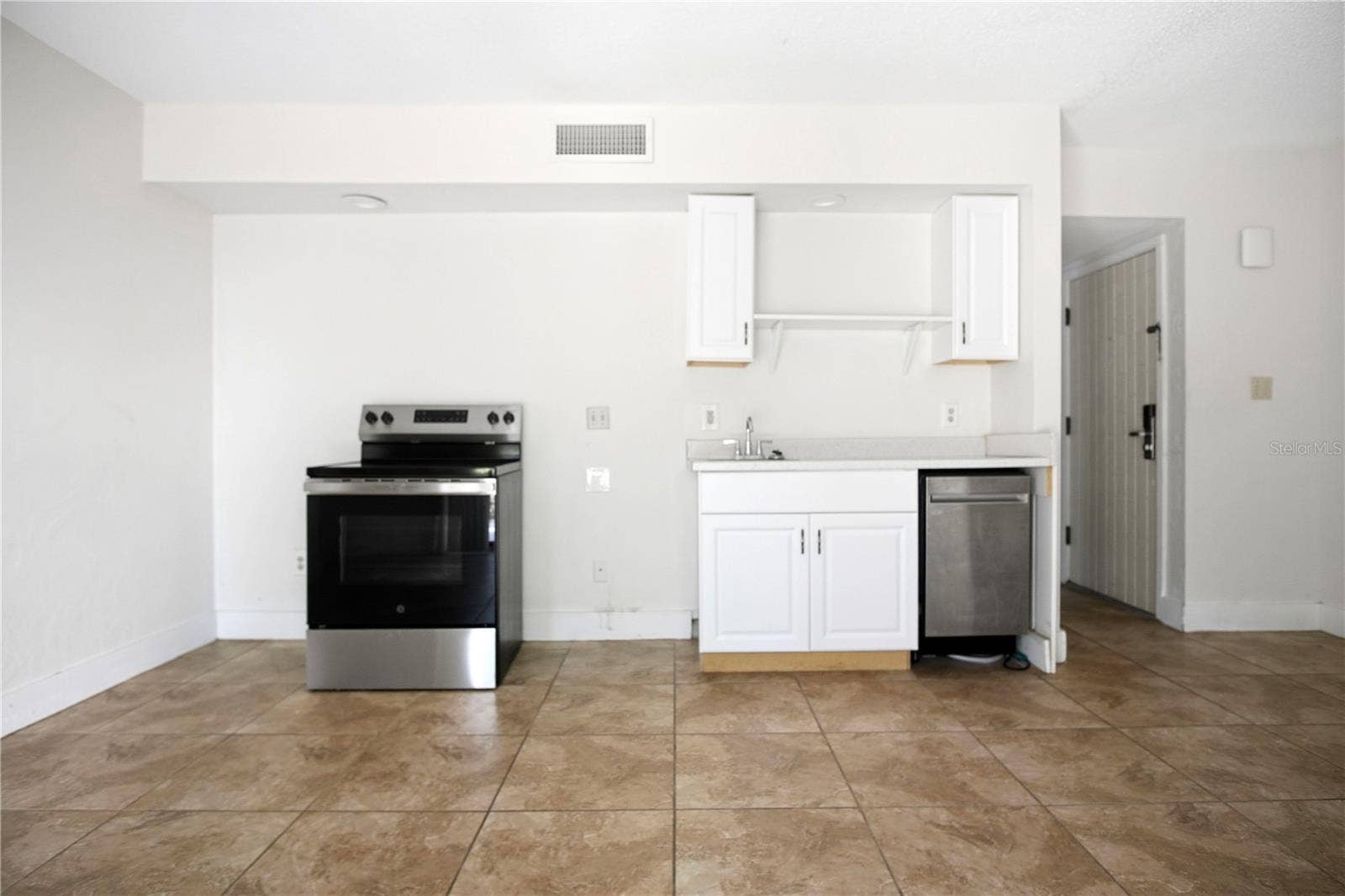 3353 CAMELOT DRIVE, Haines City, FL 33844 3353 CAMELOT DRIVE, Haines City, FL 33844