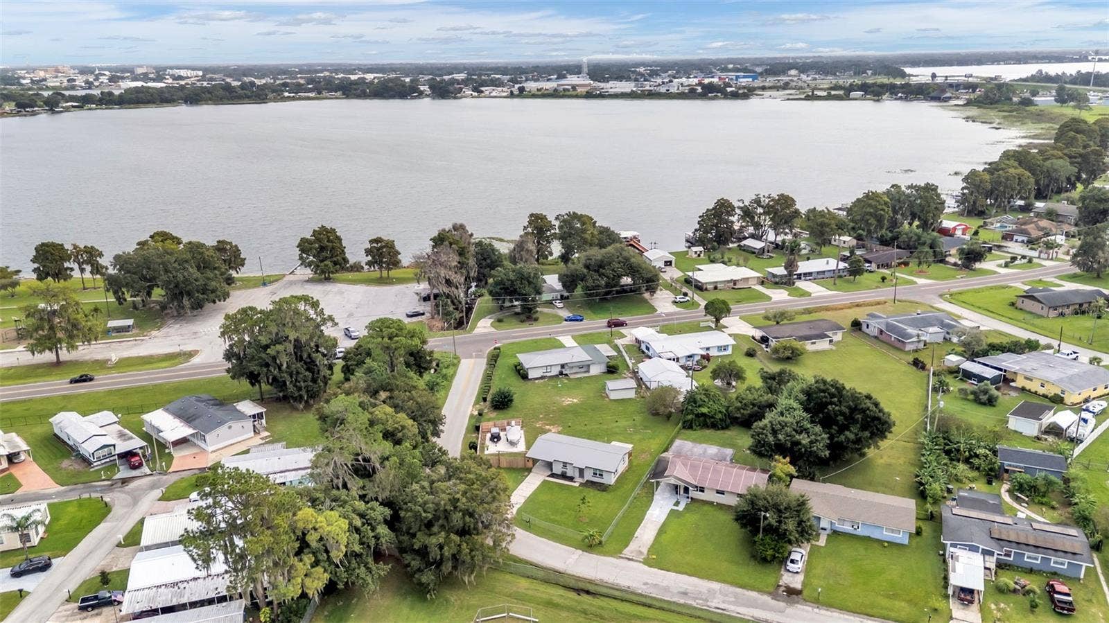 1568 S LAKE SHIPP DRIVE, Winter Haven, FL 33880 1568 S LAKE SHIPP DRIVE, Winter Haven, FL 33880