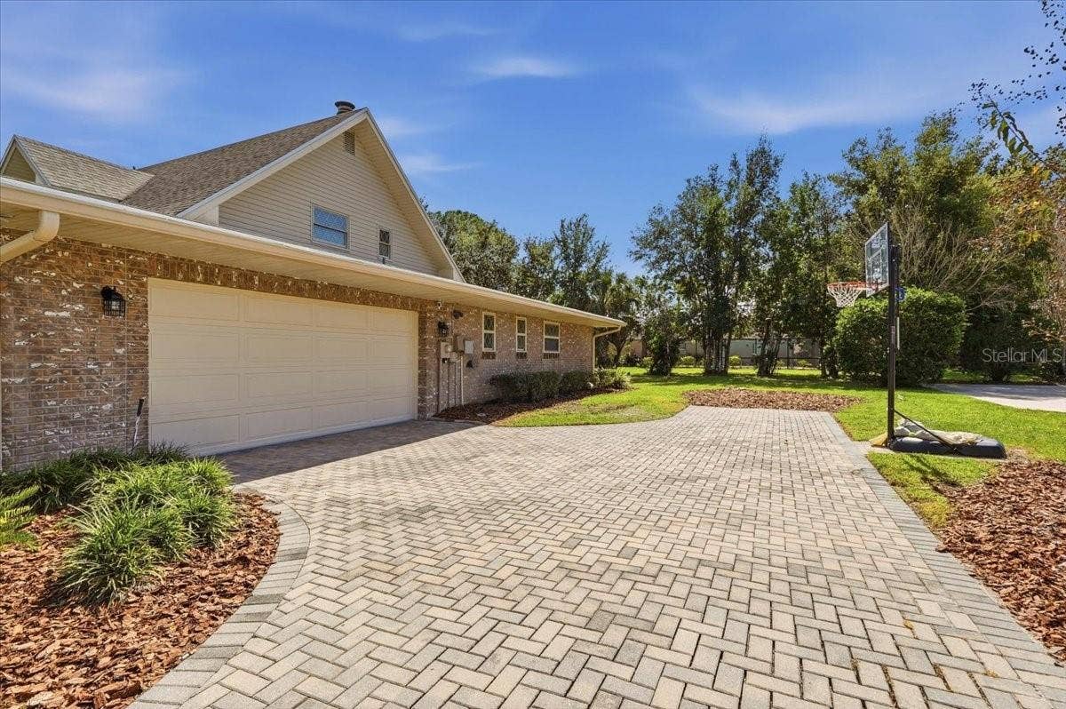 70 GREENFIELD COURT, Winter Haven, FL 33884 70 GREENFIELD COURT, Winter Haven, FL 33884