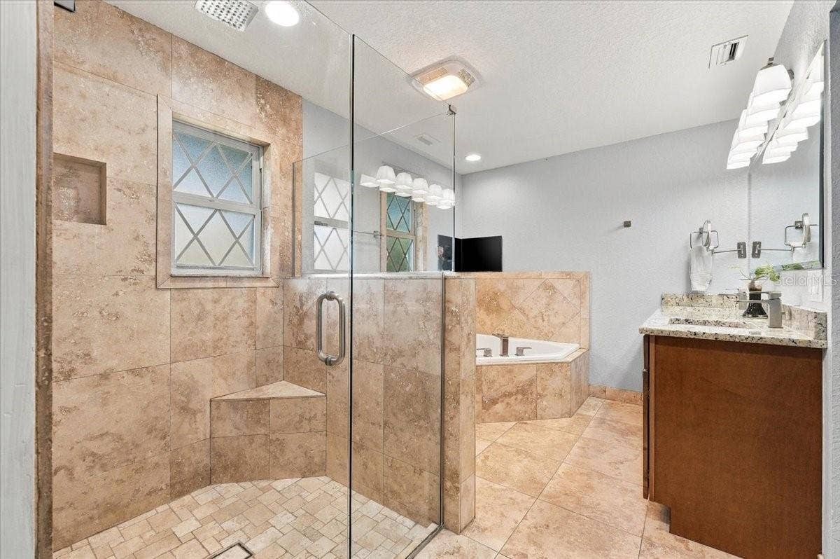 70 GREENFIELD COURT, Winter Haven, FL 33884 70 GREENFIELD COURT, Winter Haven, FL 33884