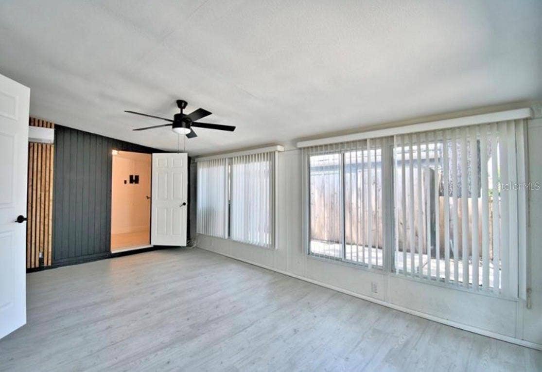 2225 OLNEY ROAD, Lakeland, FL 33801 4th Bedroom / Bonus Room w Closet and Laundry Room
