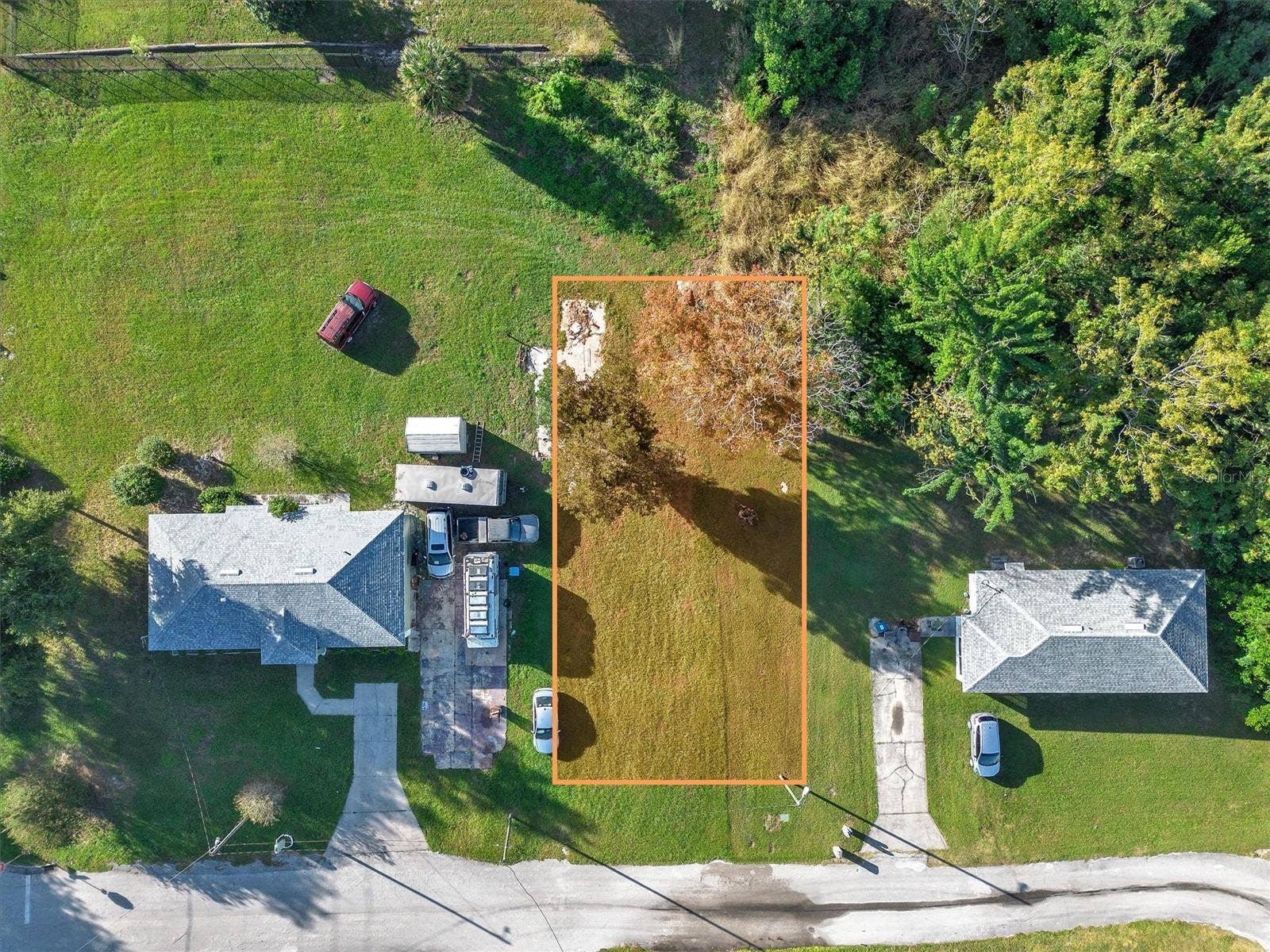 311 W SESSOMS AVENUE, Lake Wales, FL 33853 311 W SESSOMS AVENUE, Lake Wales, FL 33853