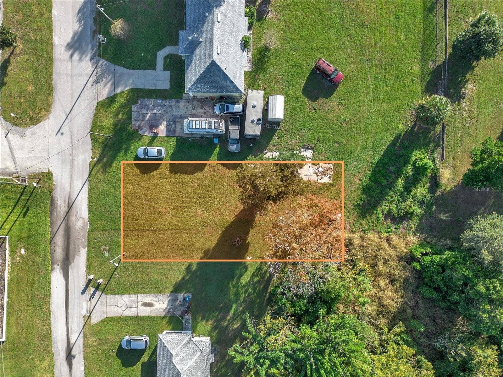 311 W SESSOMS AVENUE, Lake Wales, FL 33853 311 W SESSOMS AVENUE, Lake Wales, FL 33853