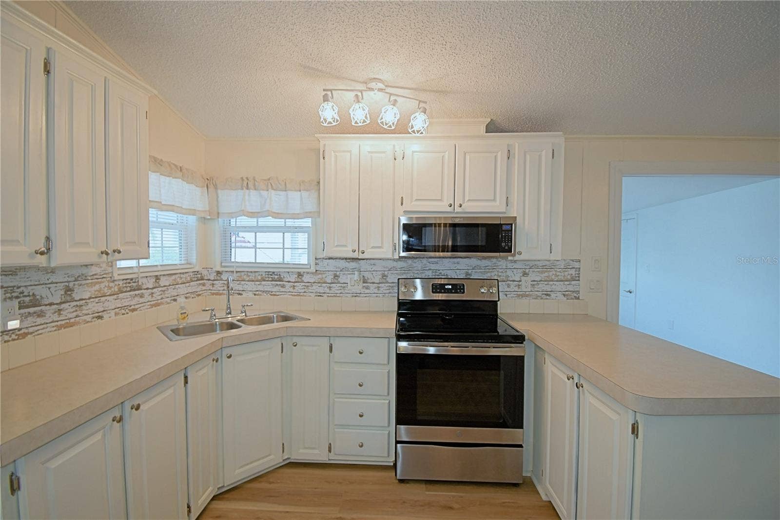 251 PATTERSON ROAD, #I49, Haines City, FL 33844 251 PATTERSON ROAD, #I49, Haines City, FL 33844