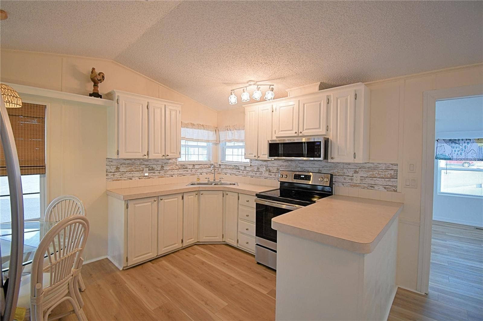 251 PATTERSON ROAD, #I49, Haines City, FL 33844 251 PATTERSON ROAD, #I49, Haines City, FL 33844