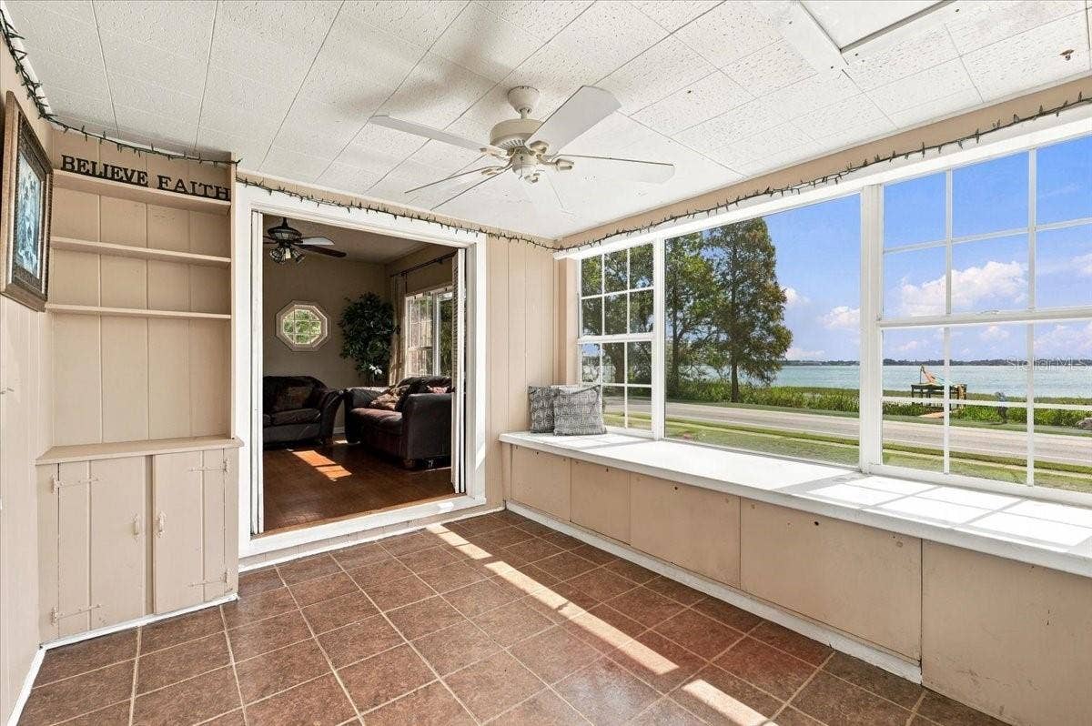 1501 N LAKE HOWARD DRIVE, Winter Haven, FL 33881 1501 N LAKE HOWARD DRIVE, Winter Haven, FL 33881