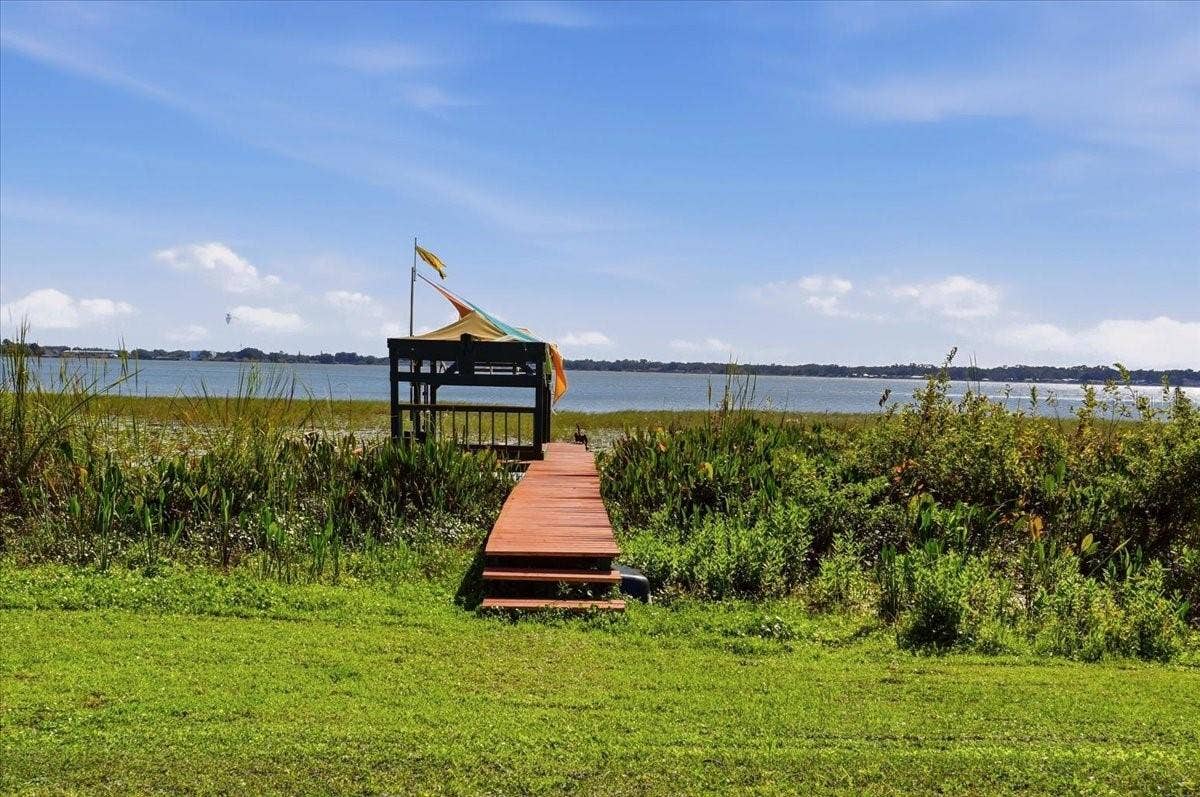1501 N LAKE HOWARD DRIVE, Winter Haven, FL 33881 1501 N LAKE HOWARD DRIVE, Winter Haven, FL 33881
