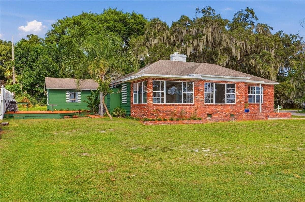 1501 N LAKE HOWARD DRIVE, Winter Haven, FL 33881 1501 N LAKE HOWARD DRIVE, Winter Haven, FL 33881