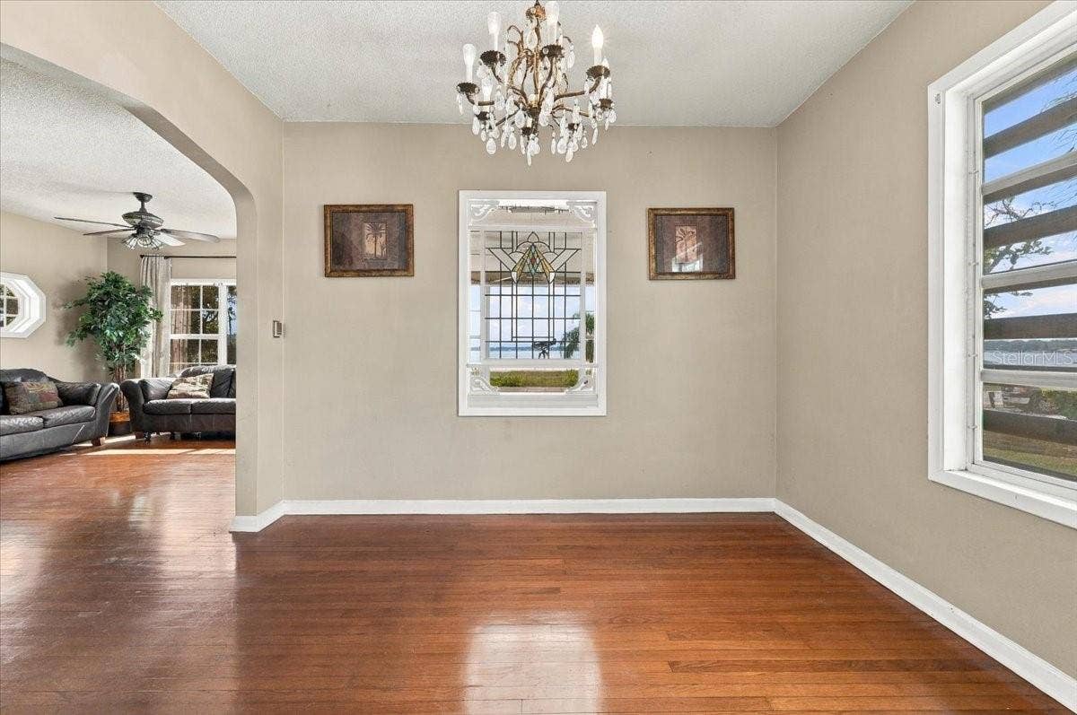 1501 N LAKE HOWARD DRIVE, Winter Haven, FL 33881 Ornate stained-glass in dining room