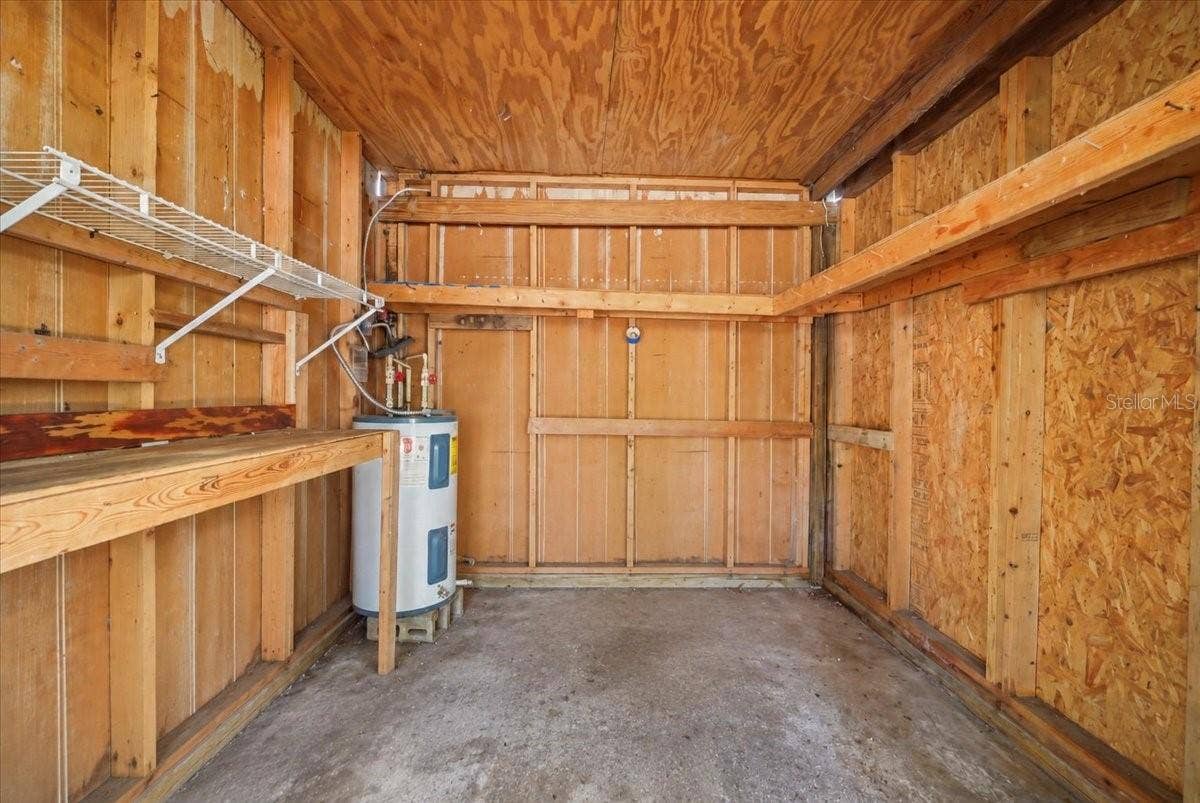 1501 N LAKE HOWARD DRIVE, Winter Haven, FL 33881 Perfect workshop