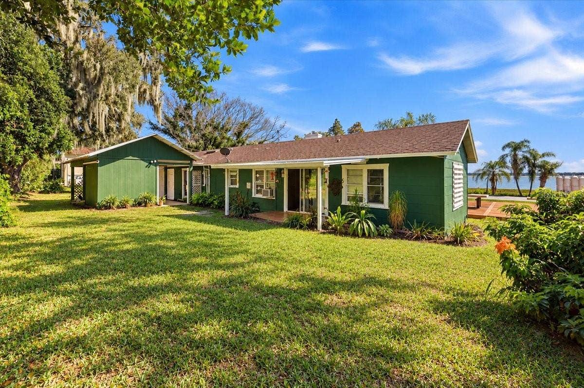 1501 N LAKE HOWARD DRIVE, Winter Haven, FL 33881 Guesthouse