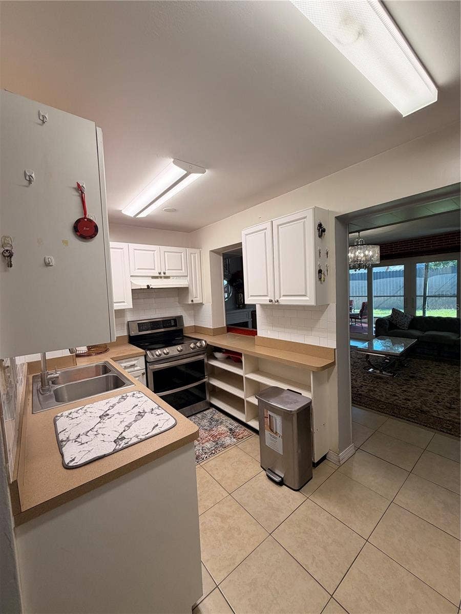 4413 CRESTWOOD DRIVE N, St Petersburg, FL 33714 4413 CRESTWOOD DRIVE N, St Petersburg, FL 33714