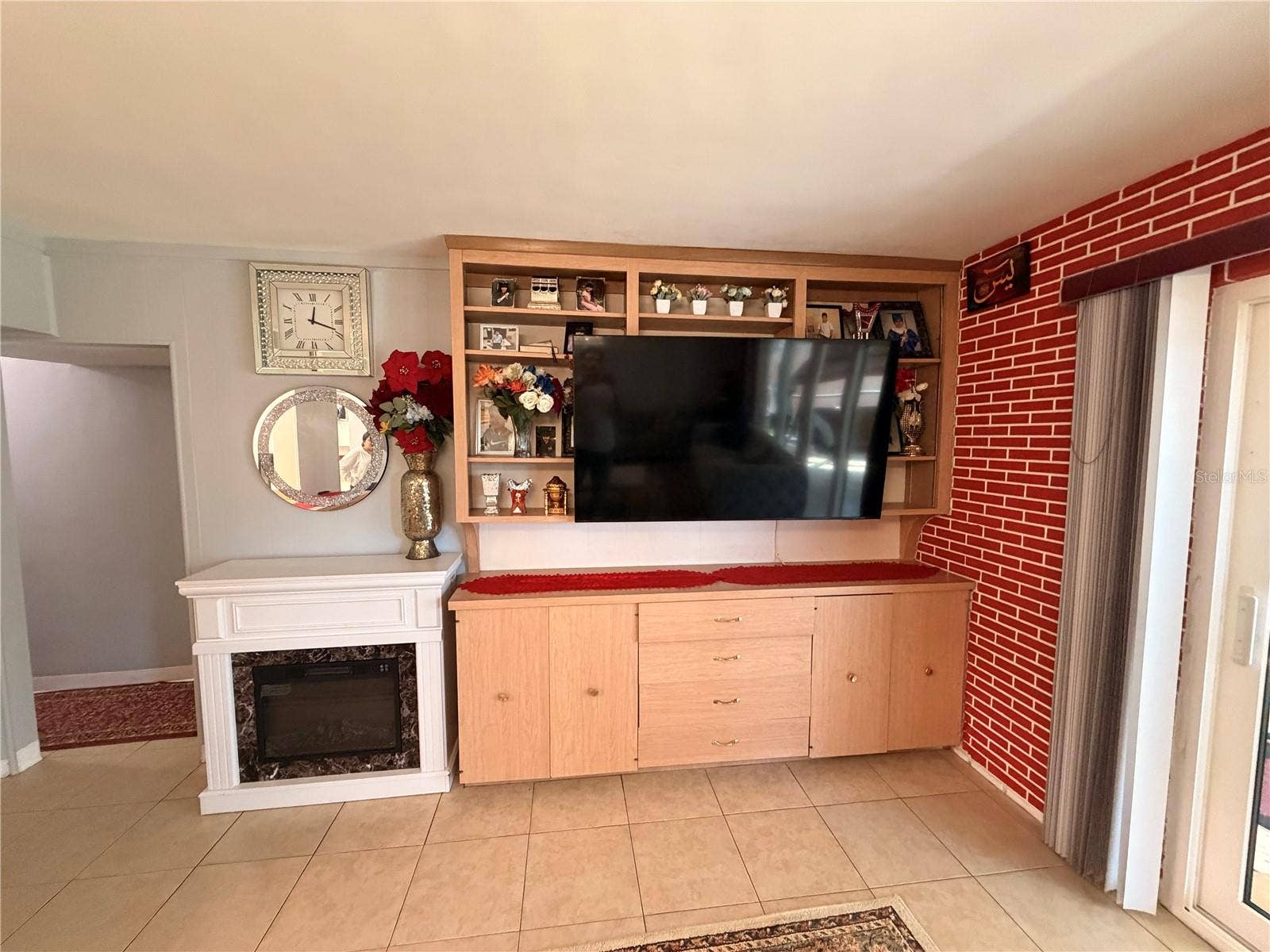 4413 CRESTWOOD DRIVE N, St Petersburg, FL 33714 4413 CRESTWOOD DRIVE N, St Petersburg, FL 33714