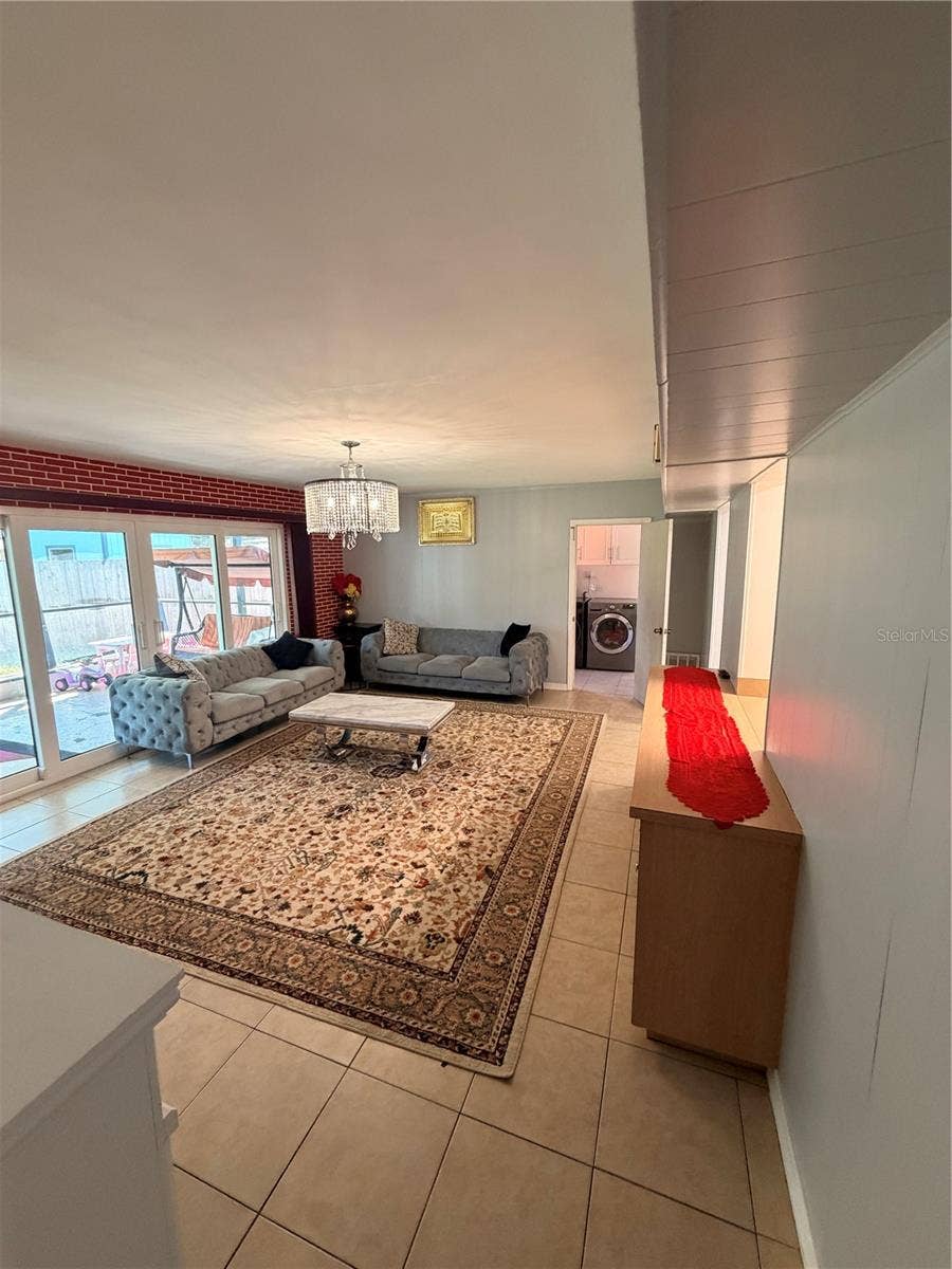 4413 CRESTWOOD DRIVE N, St Petersburg, FL 33714 4413 CRESTWOOD DRIVE N, St Petersburg, FL 33714
