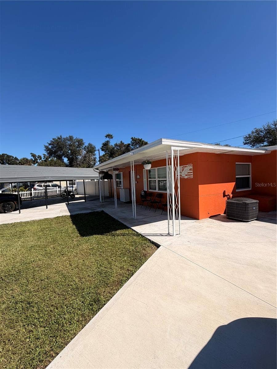 4413 CRESTWOOD DRIVE N, St Petersburg, FL 33714 4413 CRESTWOOD DRIVE N, St Petersburg, FL 33714