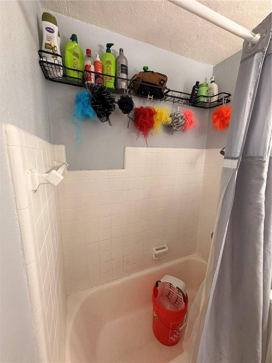 4413 CRESTWOOD DRIVE N, St Petersburg, FL 33714 4413 CRESTWOOD DRIVE N, St Petersburg, FL 33714