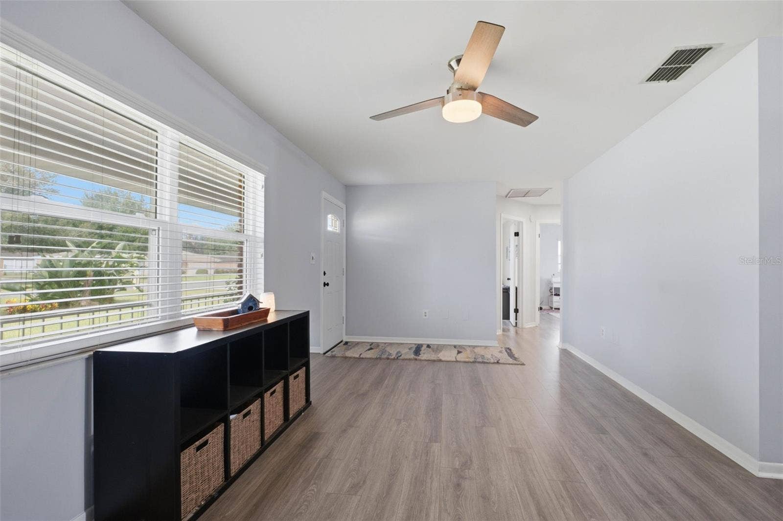 230 SHORE DRIVE, Winter Haven, FL 33884 LIVING