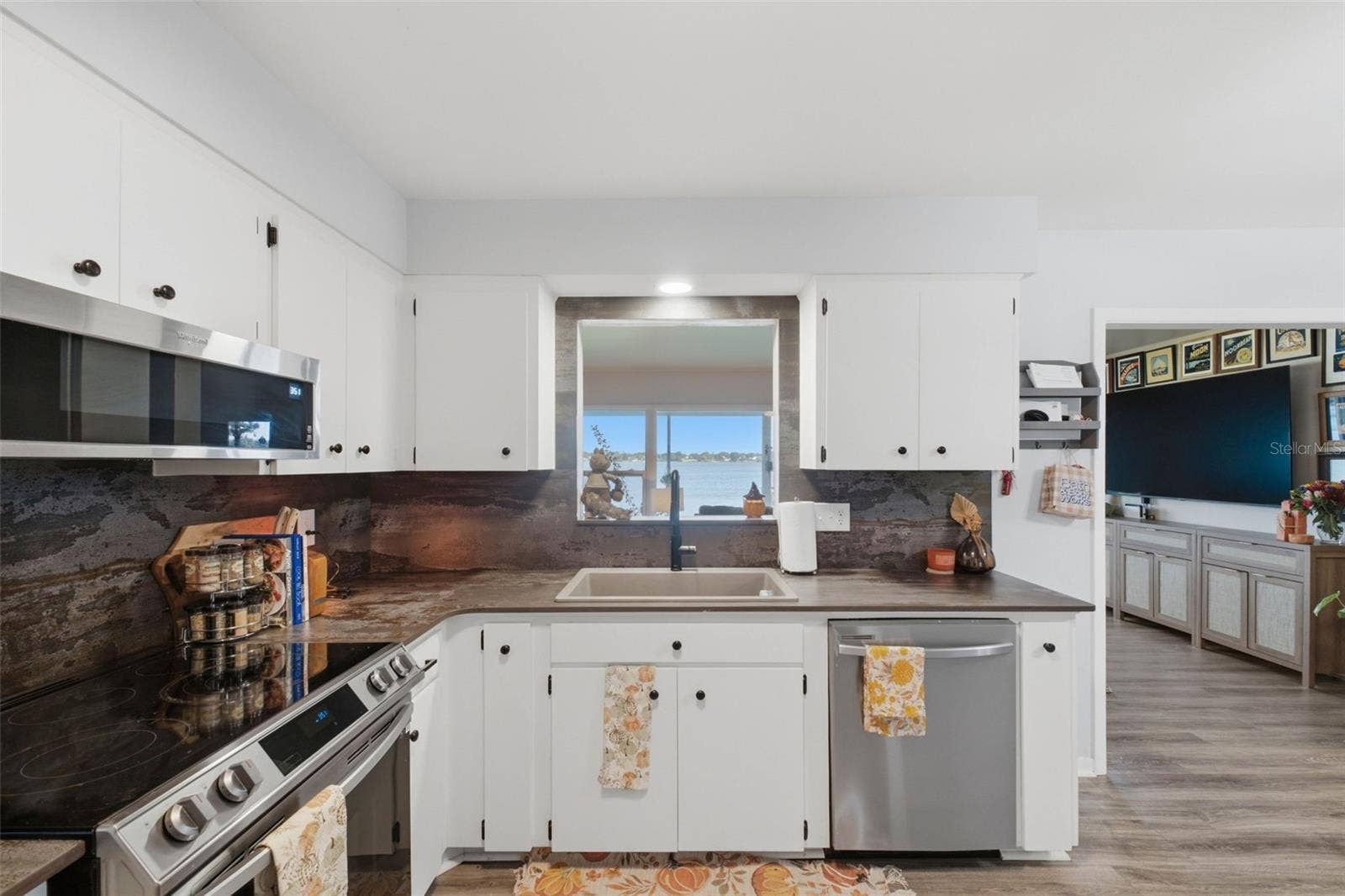230 SHORE DRIVE, Winter Haven, FL 33884 KITCHEN