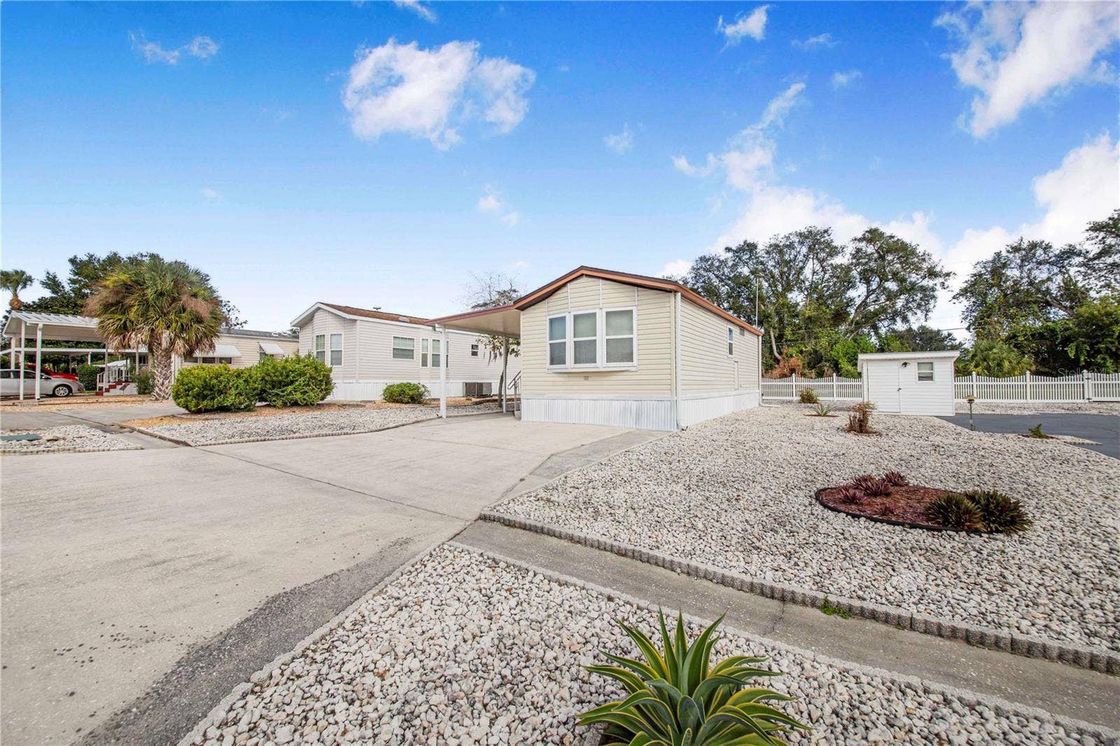 4 FAIRVIEW DRIVE N, Haines City, FL 33844