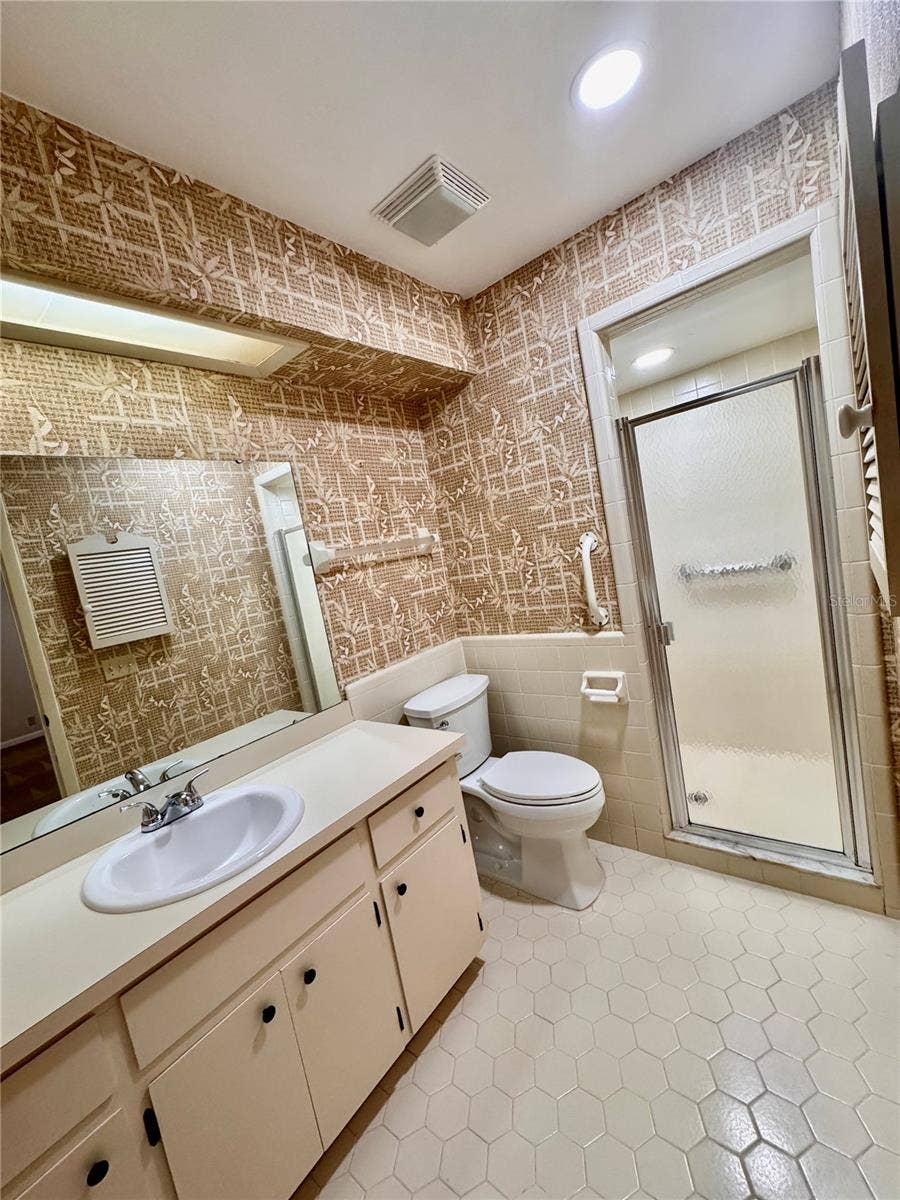 2245 FIRESTONE PLACE, Winter Haven, FL 33884 Primary Bathroom