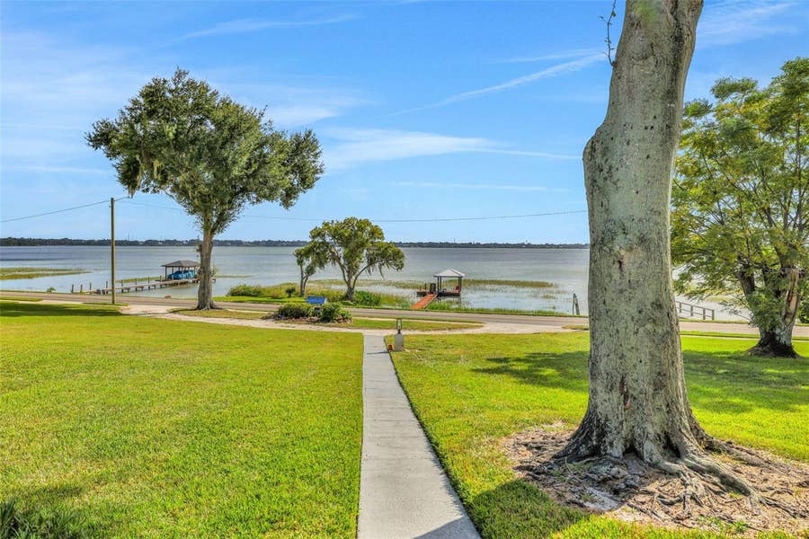 Property photo for 1614 LAKE ARIANA BOULEVARD, Auburndale, FL