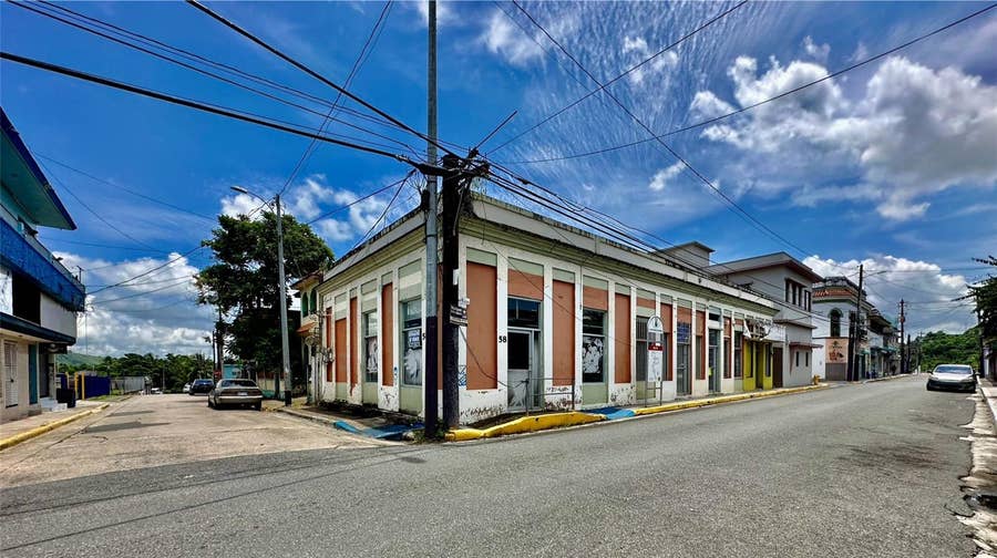 Property photo for 58 MUÑOZ RIVERA ESQ CORCHADO, Juncos, PR