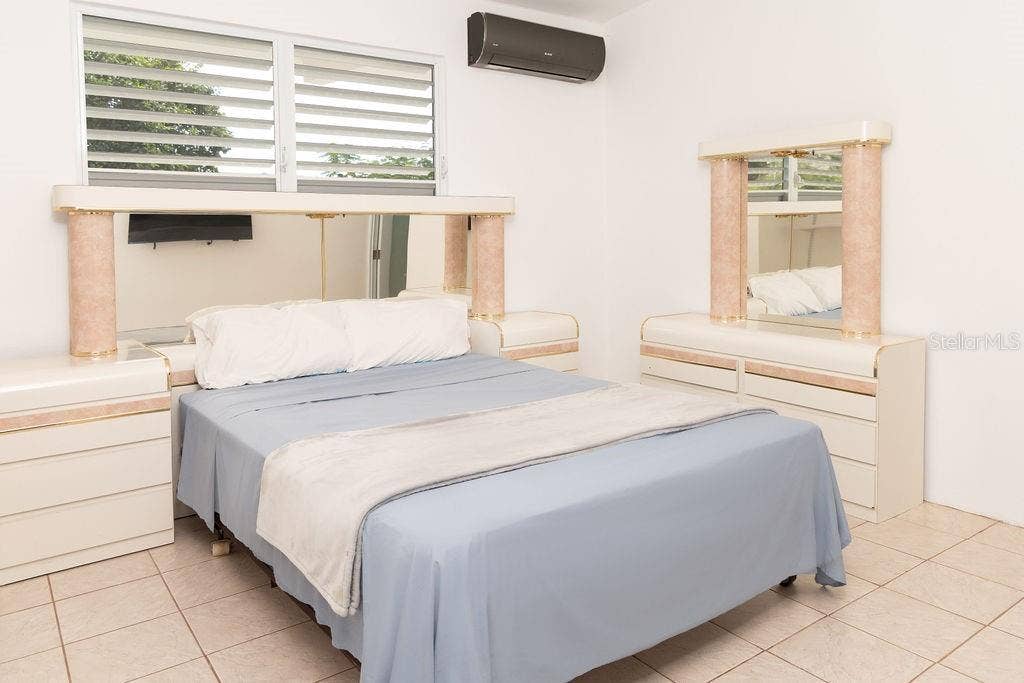 595 COMM. VILLA BORINQUEN, Vieques, PR 00765 595 COMM. VILLA BORINQUEN, Vieques, PR 00765
