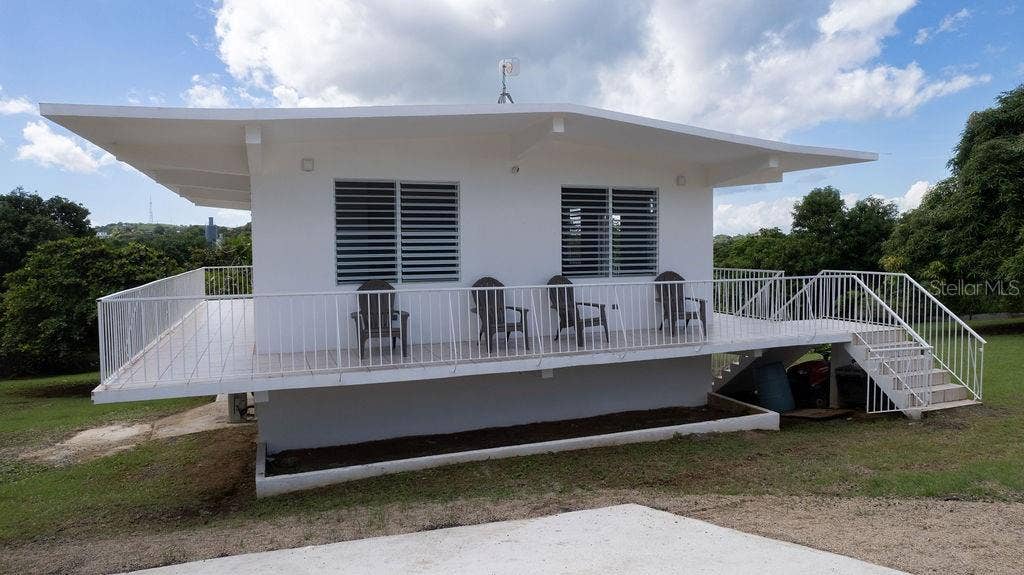 595 COMM. VILLA BORINQUEN, Vieques, PR 00765 595 COMM. VILLA BORINQUEN, Vieques, PR 00765