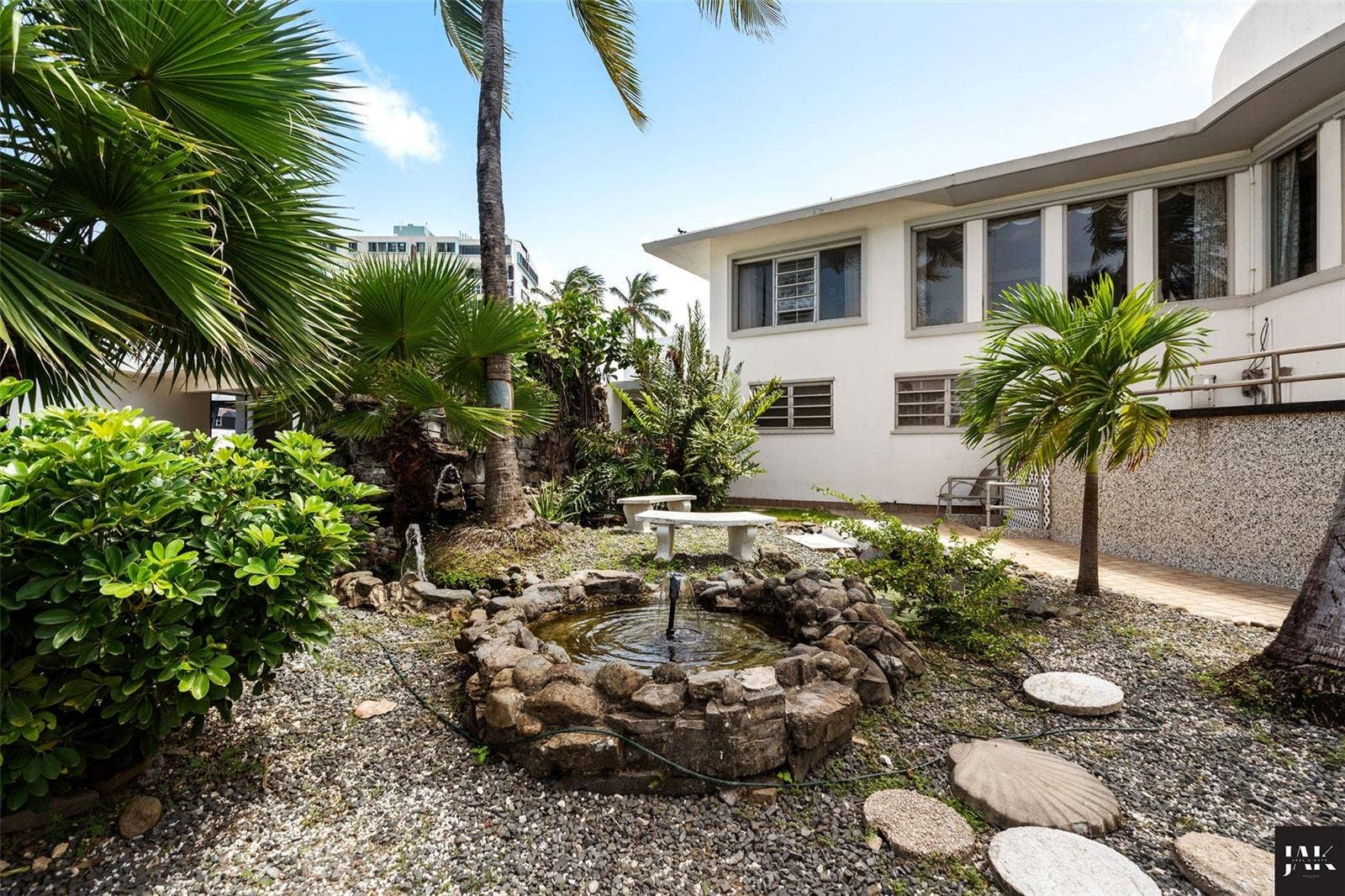 20 AMAPOLA STREET, Carolina, PR 00979 20 AMAPOLA STREET, Carolina, PR 00979