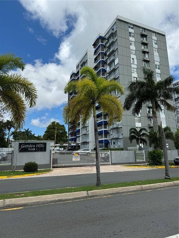 Property photo for CV2R+3G8 LUIS VIGOREAUX AVE, #10b, Guaynabo, PR