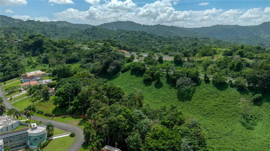 Property photo for Lot-C42/43 VALLE ESCONDIDO, Guaynabo, PR