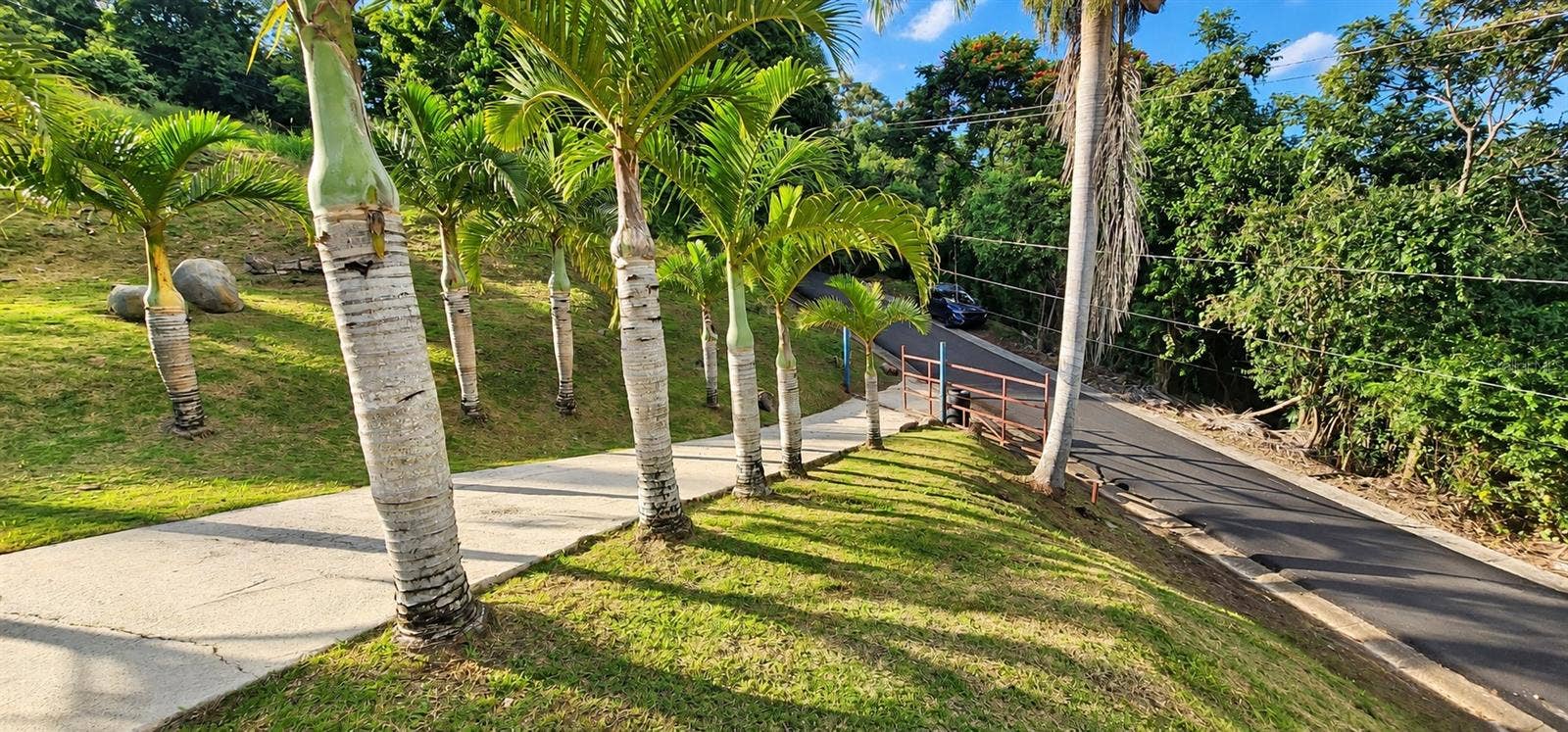 KM 12.2 INT LAS PAPAYAS RD (SR-185), #Lots A and B, Carolina, PR 00987