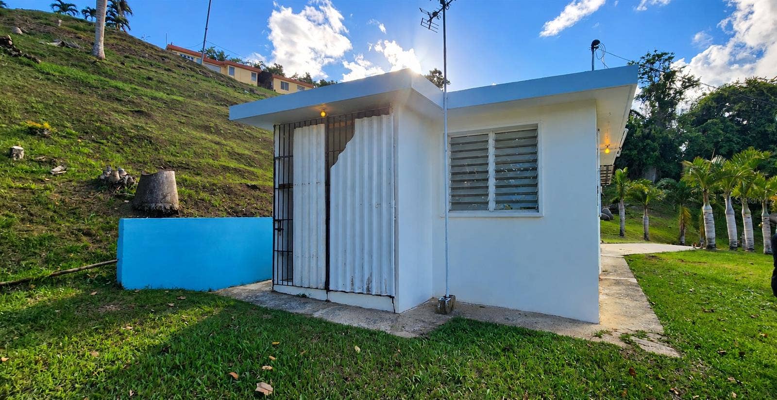 KM 12.2 INT LAS PAPAYAS RD (SR-185), #Lots A and B, Carolina, PR 00987