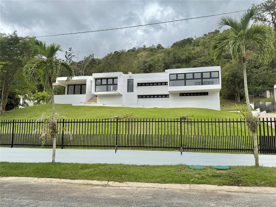 Property photo for #8 CALLE INDUSTRIAL URB. EL RETIRO, Caguas, PR