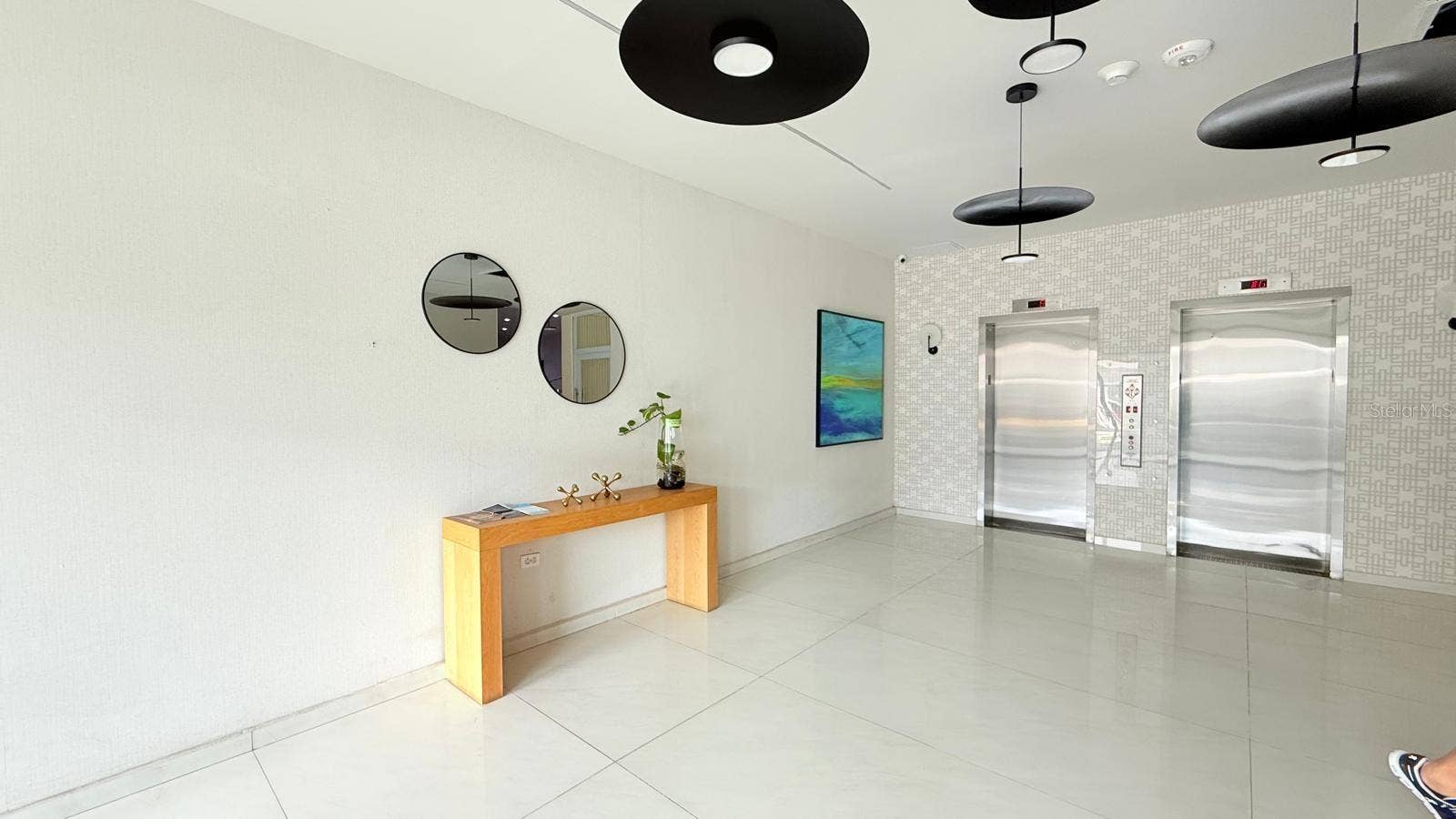 37 ISLA VERDE AVE., #203, Carolina, PR 00979 Lobby