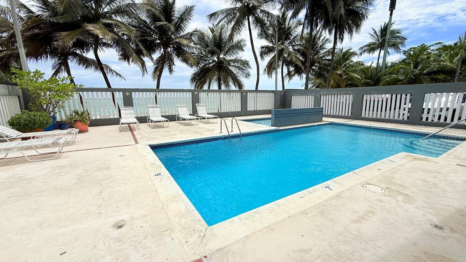 37 ISLA VERDE AVE., #203, Carolina, PR 00979 37 ISLA VERDE AVE., #203, Carolina, PR 00979
