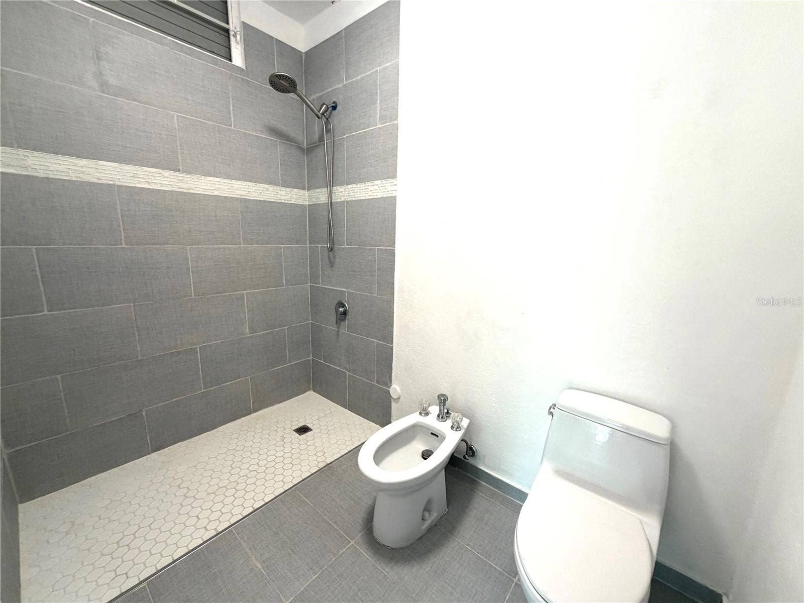 693 NORTH COAST VILLAGE, #236, Vega Alta, PR 00692 693 NORTH COAST VILLAGE, #236, Vega Alta, PR 00692