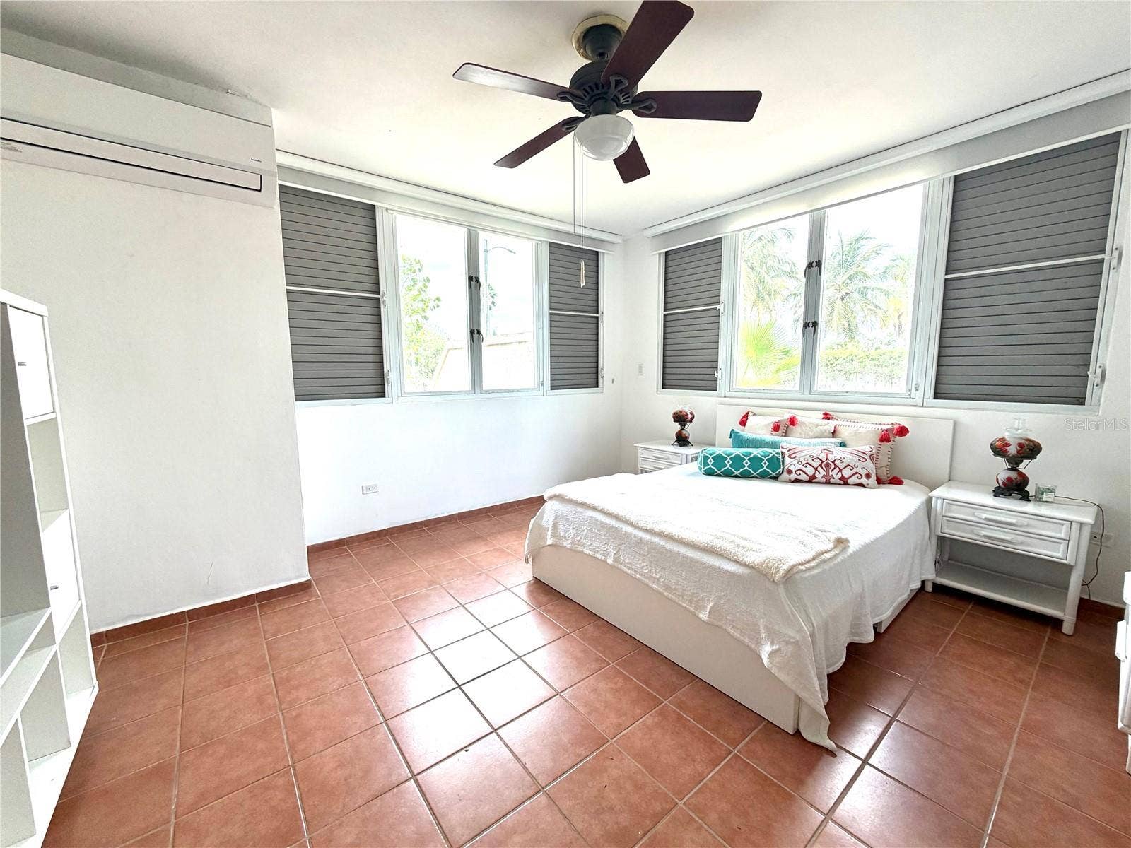 693 NORTH COAST VILLAGE, #236, Vega Alta, PR 00692 Main bedroom