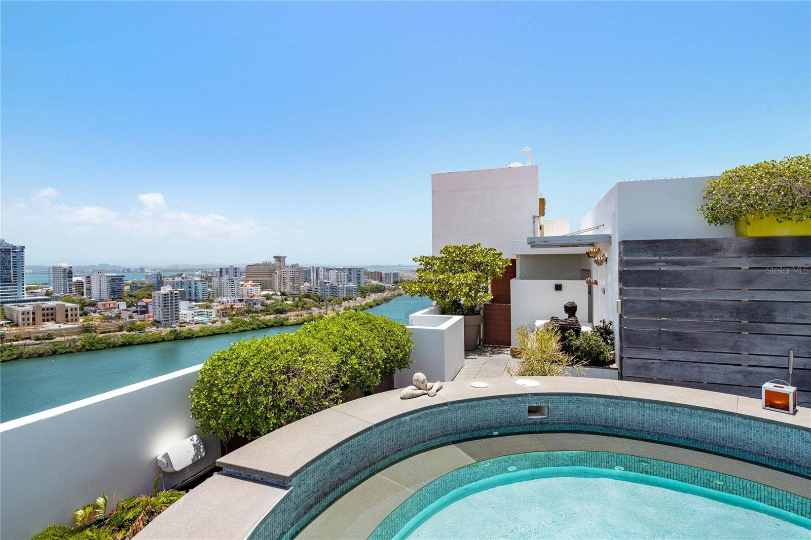 1052 ASHFORD AVENUE, #PH-18, San Juan, PR 00907 1052 ASHFORD AVENUE, #PH-18, San Juan, PR 00907
